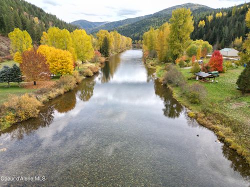 10755 Old River Rd, Kingston, ID, 83839-8732 | Card Image