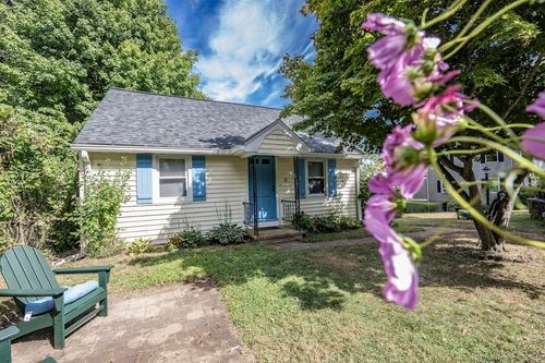 10 Massasoit Rd, Middlefield, CT, 06455-1070 | Card Image