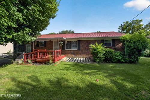 2709 W Highway 11e, Strawberry Plains, TN, 37871-3421 | Card Image