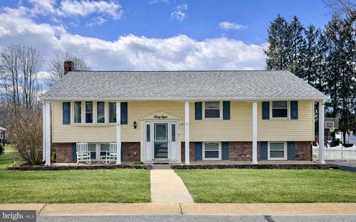 38 Covington Dr, SHREWSBURY, PA, 17361-1852 | Card Image