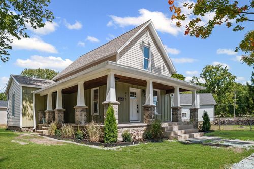 413 W Summit St, Delphi, IN, 46923-1633 | Card Image