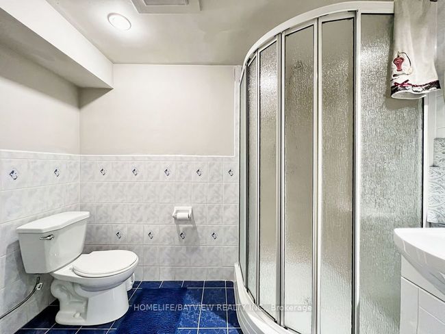 70 Douglas Rd, House other with 2 bedrooms, 2 bathrooms and 8 parking in Richmond Hill ON | Image 17