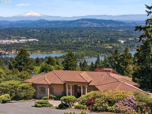 1212 Sw Hessler Dr, Portland, OR, 97239 | Card Image