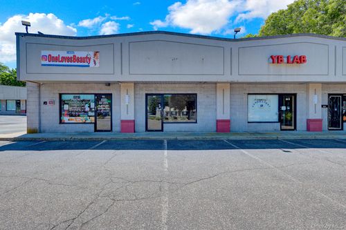 d-20 Middle Country Rd, Coram, NY, 11727-4426 | Card Image