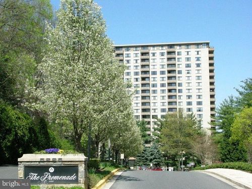 226s-5225 Pooks Hill Rd, BETHESDA, MD, 20814-6703 | Card Image