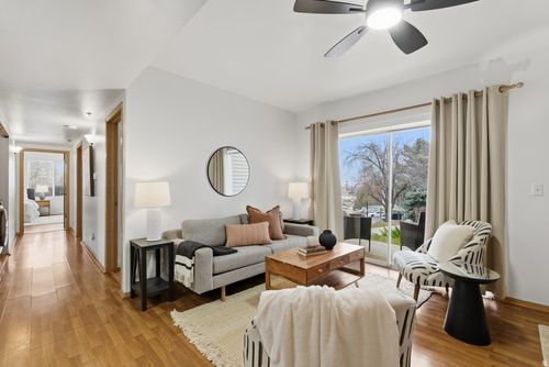 apt-b1-543 900, Salt Lake City, UT, 84102-2966 | Card Image