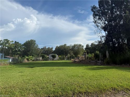 1043 Shawnee Ave, Labelle, FL, 33935-6013 | Card Image