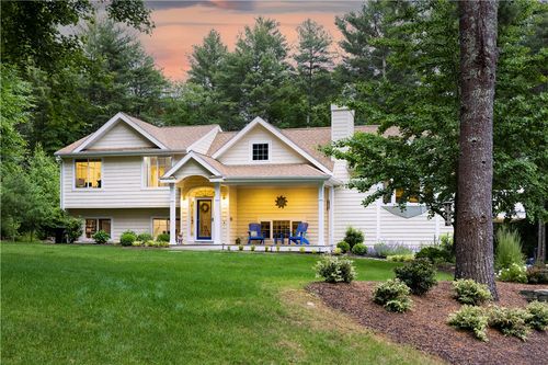 15 Roundtable Ct, Richmond, RI, 02892-1015 | Card Image