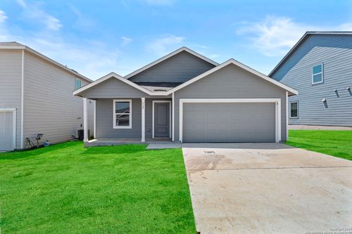 117 Autumn Trl, Floresville, TX, 78114-0139 | Card Image