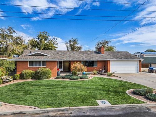 549 S 440 East Cir, St George, UT, 84770-3717 | Card Image