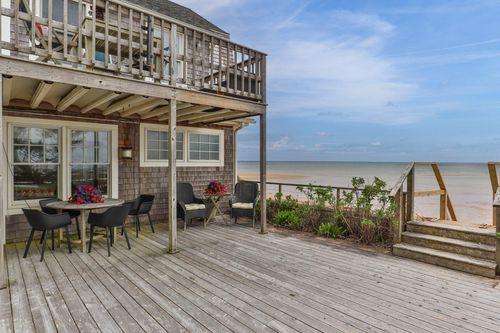 apt-2-633 Commercial St, Provincetown, MA, 02657-1731 | Card Image