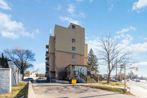 90-283 Fairway Rd N, Kitchener, ON, N2A2P1 | Card Image