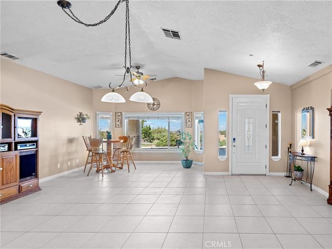 8650 Verbena Rd, House other with 4 bedrooms, 4 bathrooms and 7 parking in Oak Hills CA | Image 20