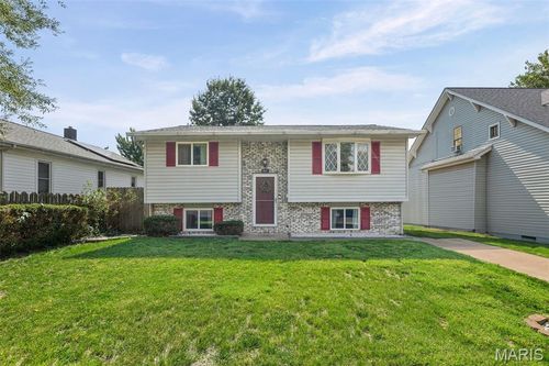 303 Bowman Ave, East Alton, IL, 62024-1429 | Card Image