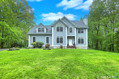 125 Peck Hill Rd, Woodbridge, CT, 06525-1334 | Card Image