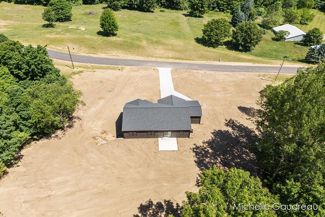 3551 Leaf Ln, House other with 3 bedrooms, 3 bathrooms and null parking in Freeport MI | Image 51