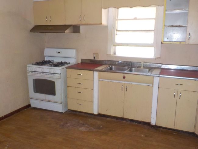 1405 5 Th St, House other with 2 bedrooms, 1 bathrooms and null parking in Bedford IN | Image 6