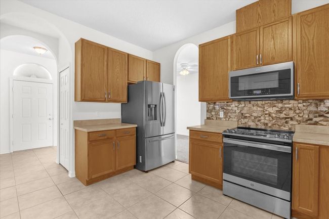 307 Bella Vida Blvd, House other with 4 bedrooms, 2 bathrooms and null parking in ORLANDO FL | Image 8