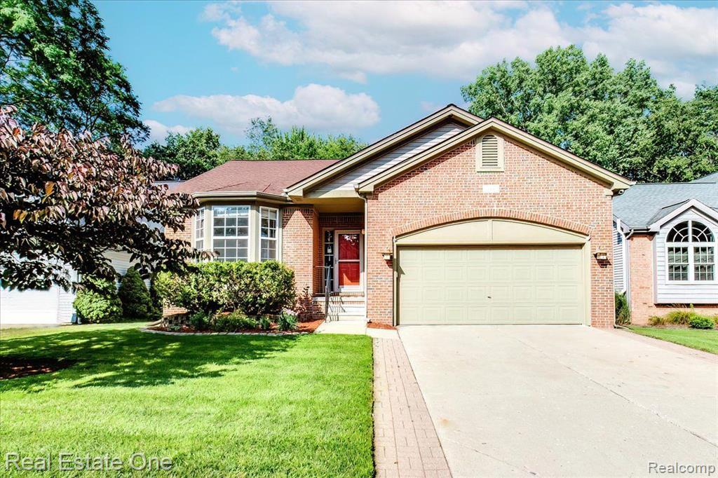 Lake Forest Dr, Waterford, MI 48327 #1