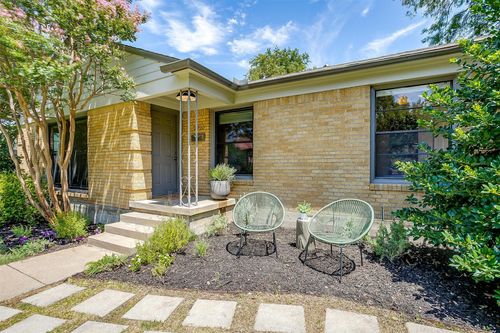 2925 5th Ave, Fort Worth, TX, 76110-3428 | Card Image
