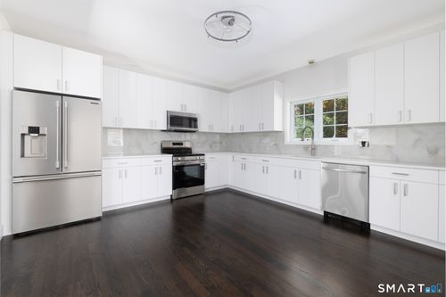 18 Blakeman Rd, Plymouth, CT, 06782-2107 | Card Image