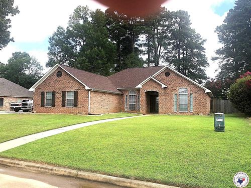122 Corley Cir, Wake Village, TX, 75501-5861 | Card Image