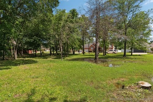 10 Edgewood Dr, McAlester, OK, 74501 | Card Image