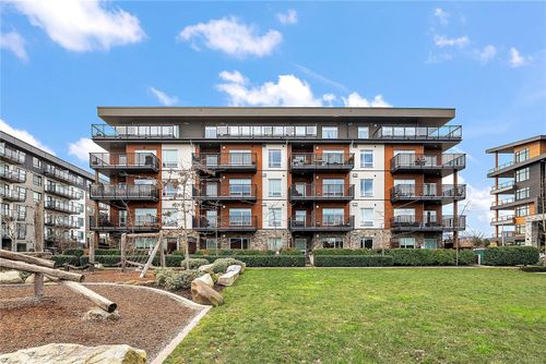 402-2500 Hackett Cres, Saanichton, BC, V8M0C1 | Card Image