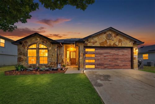 105 Lidell St, Hutto, TX, 78634-5365 | Card Image