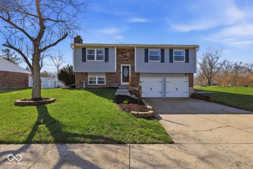 3911 Mistletoe Dr, Indianapolis, IN, 46237-3410 | Card Image