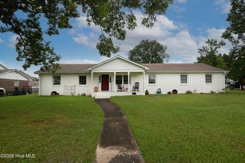 301 King Richard Ct, Jacksonville, NC, 28546-5511 | Card Image