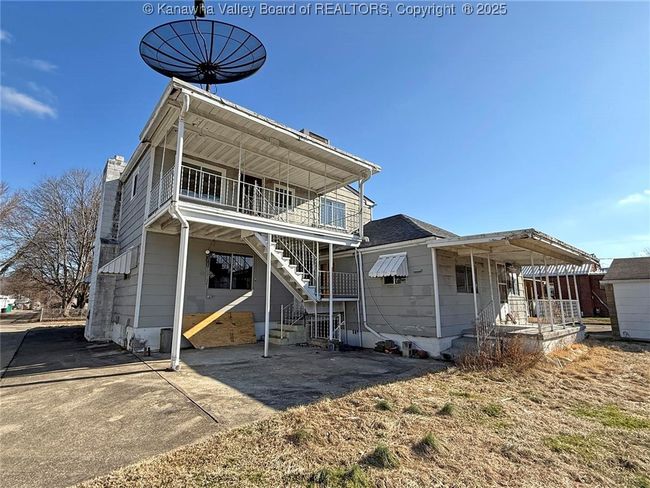 2207 W Virginia Ave, Home with 0 bedrooms, 0 bathrooms and null parking in Dunbar WV | Image 4