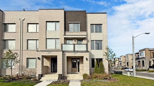 205 The Donway E, North York, ON, M3B0B4 | Card Image