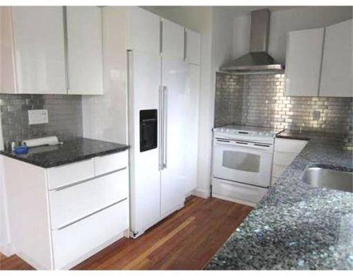 2-285 Hawthorn St, New Bedford, MA, 02740-2371 | Card Image