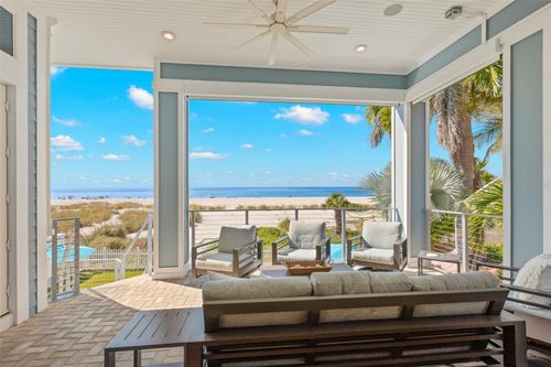10042 Gulf Blvd, TREASURE ISLAND, FL, 33706-4807 | Card Image