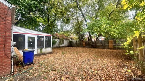 19126 Patton St, Detroit, MI, 48219-2560 | Card Image