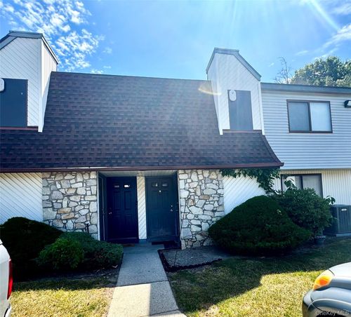 218-218 Pointe Cir N, Coram, NY, 11727-1543 | Card Image