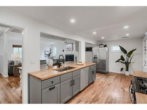 1769 Geneva St, Aurora, CO, 80010-2301 | Card Image