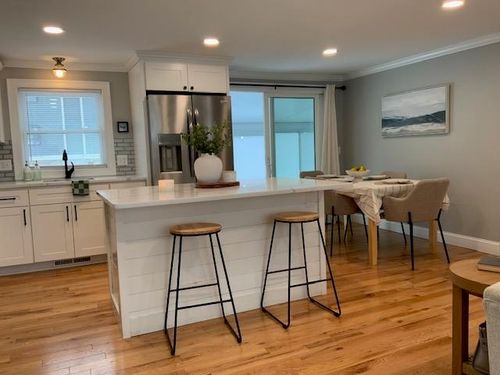 73 Rutland St, Dover, NH, 03820-3946 | Card Image