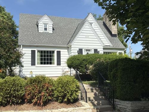 3225 S 39th St, Milwaukee, WI, 53215-4016 | Card Image