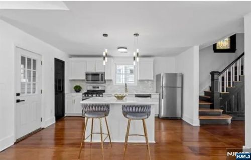 100 Riggs Pl, West Orange, NJ, 07052-5212 | Card Image
