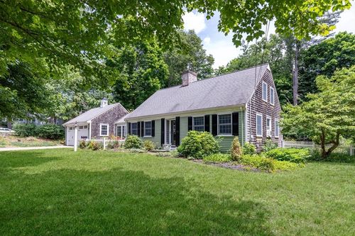 9 Hoover Rd, Hingham, MA, 02043-3414 | Card Image