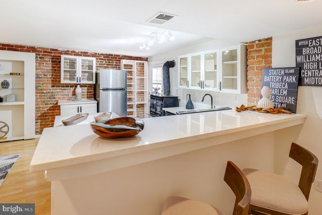 APT-1 - 1738 T St Nw, Condo with 2 bedrooms, 1 bathrooms and null parking in WASHINGTON DC | Image 9