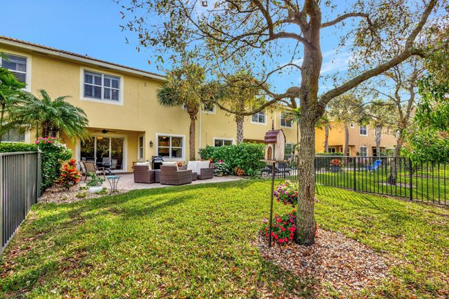5087 Dulce Ct, Condo with 3 bedrooms, 3 bathrooms and null parking in Palm Beach Gardens FL | Image 46