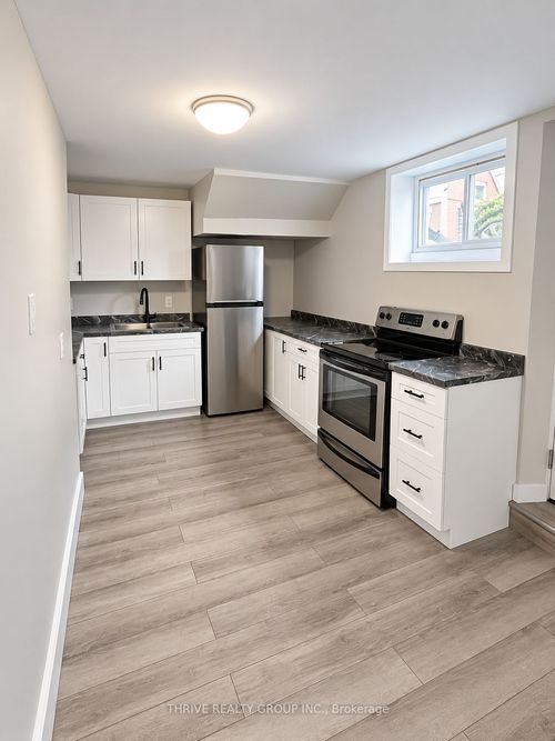 3-118 Pine Lawn Ave, London, ON, N5Z2R2 | Card Image