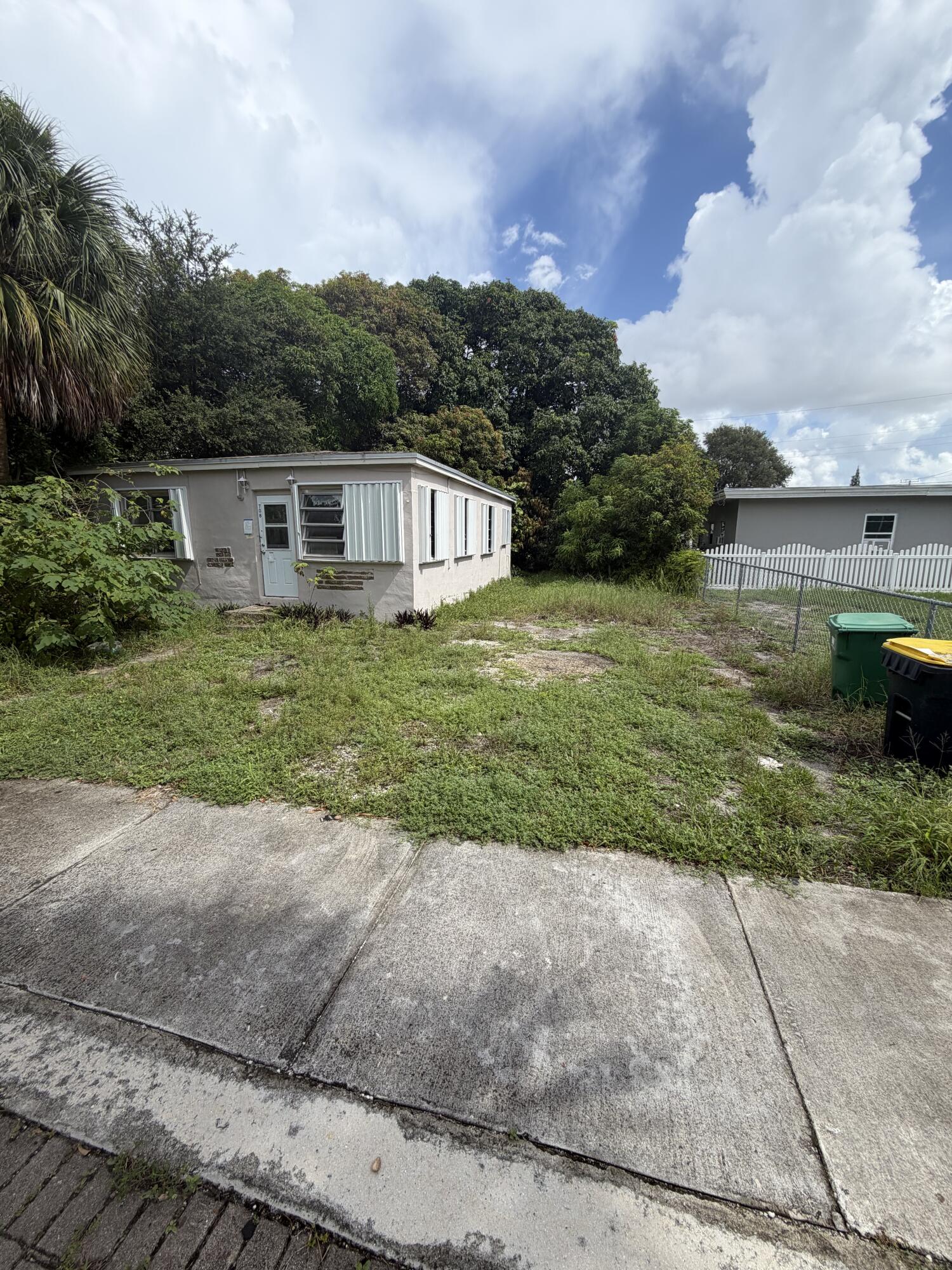 Residential in Dania Beach 3