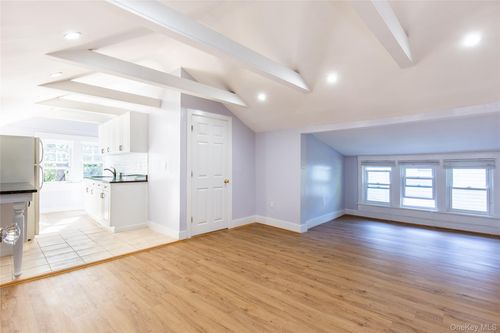 3-440 Sixth Ave, Pelham, NY, 10803-1202 | Card Image