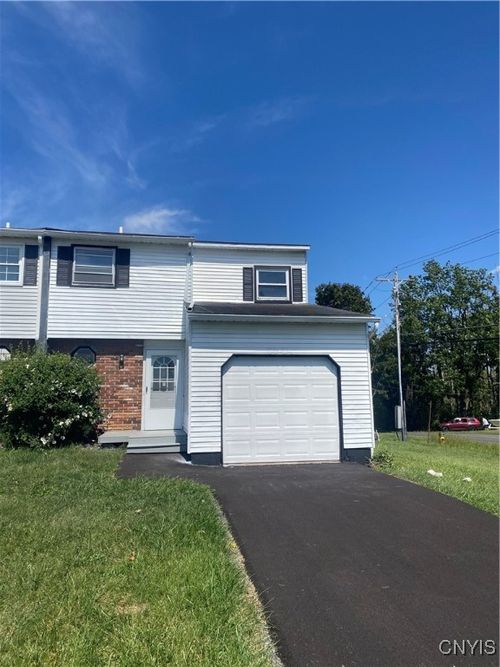 b-8050 Lucas Dr, Clay, NY, 13041-8925 | Card Image