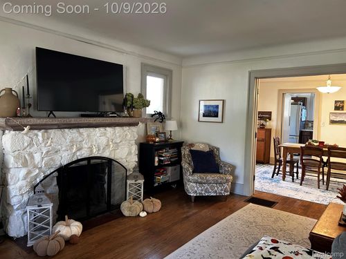 816 E Grand River Ave, Howell, MI, 48843-2432 | Card Image