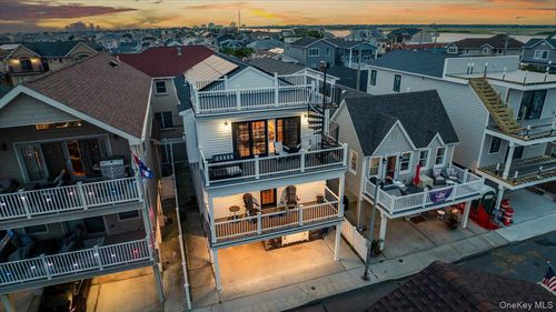 97 Wisconsin St, Long Beach, NY, 11561-1421 | Card Image